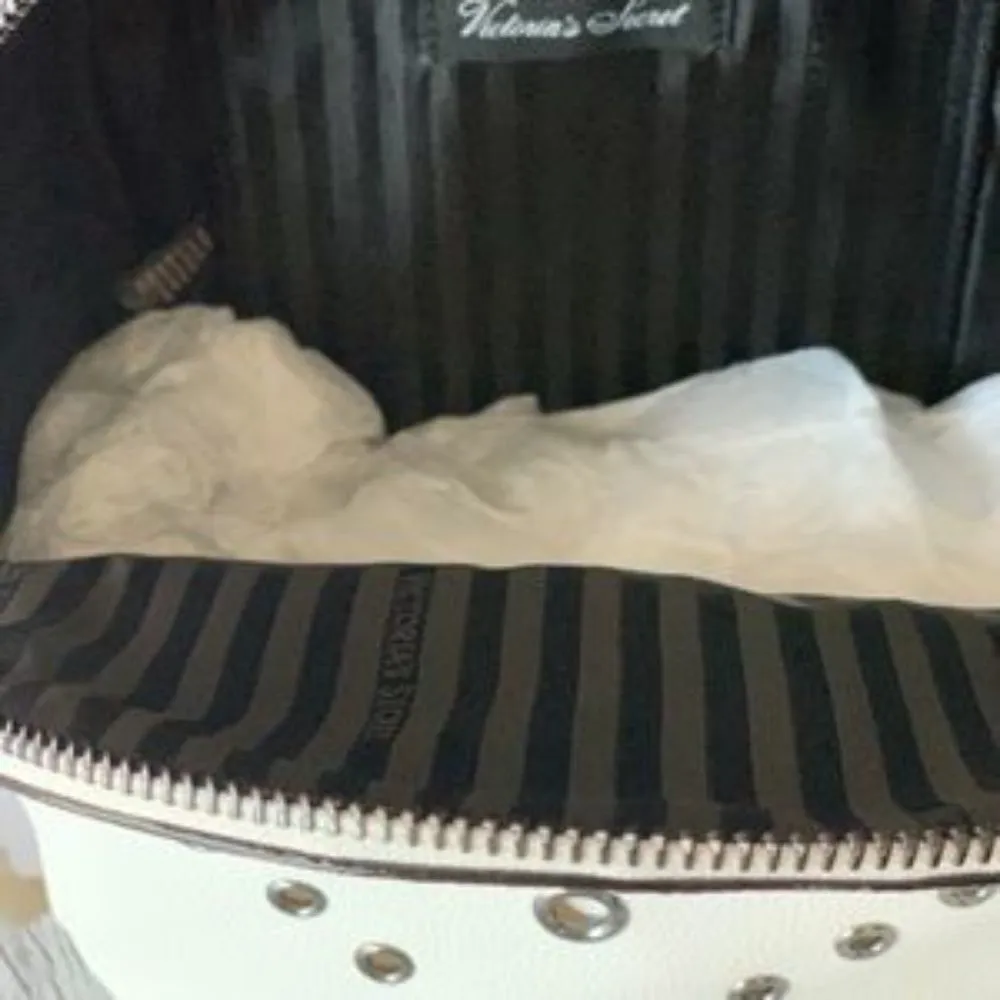 Victoria’s Secret MINI STUDDED BACKPACK AND WALLET - Image 9