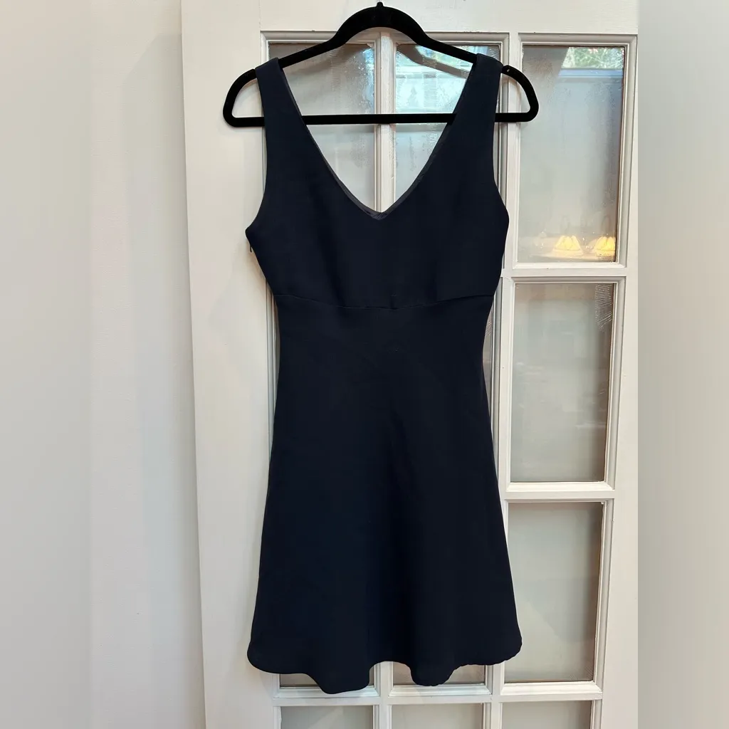 Vintage BCBGMAXAZRIA 90’s Elegant Navy Timeless Elegant Sleeveless Dress Size 6 - Image 4