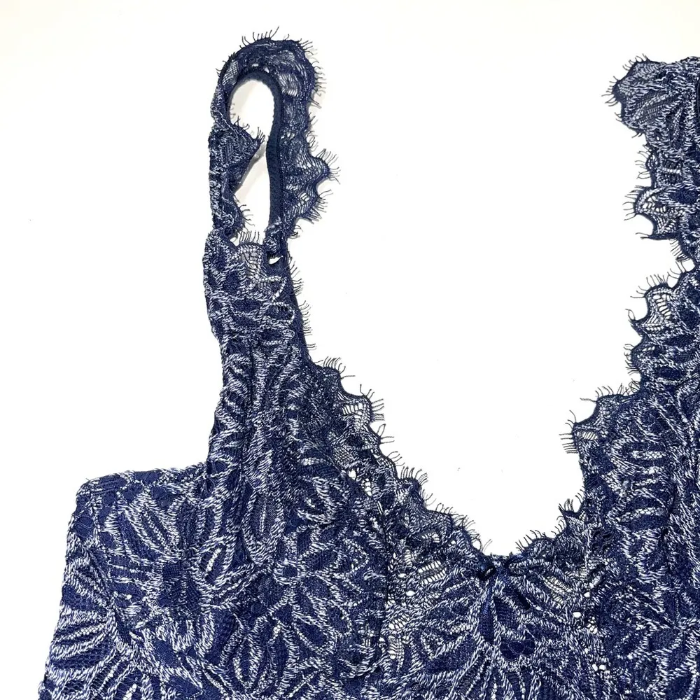 aerie Navy Blue & White Lace Unlined Plunge Bralette - Image 2