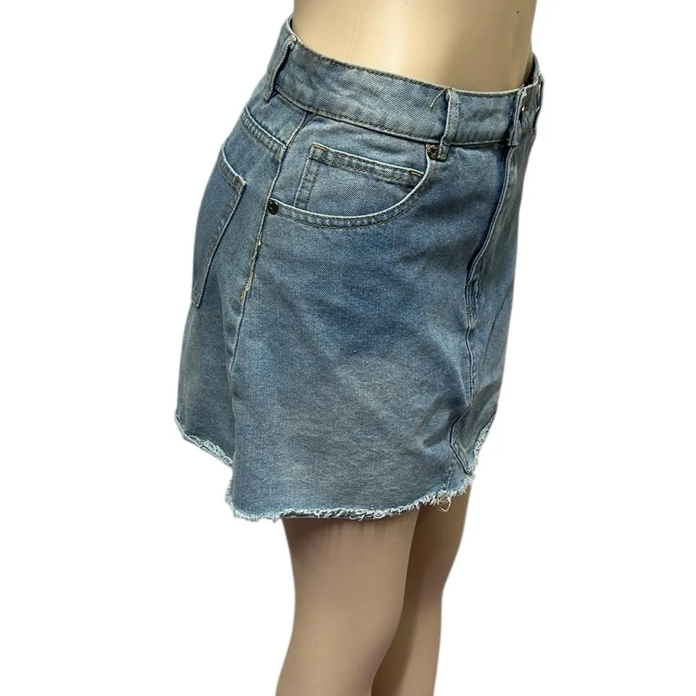 Cotton On Remade Vintage Raw Hem Light Wash Blue Jean Mini Skirt Womens Size 8 - Image 2