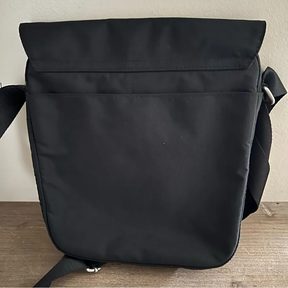 Baggallini Crossbody Purse Bag Travel Organizer Pockets Storage  black Closure - Image 4