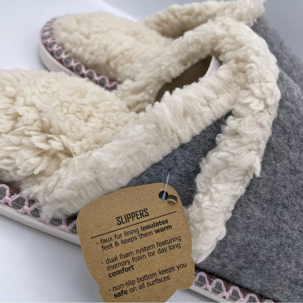 Gaa-Huu faux fur cozy slippers women Size Medium 7-8 - Image 12