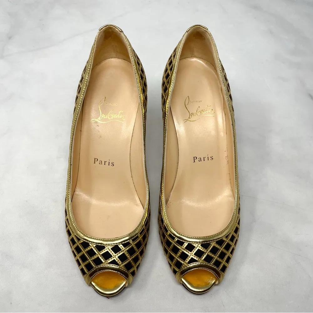 Christian Louboutin Treil 70 Crepe Metallic Gold Peep Toe Low Kitten Heels 35.5 - Image 5