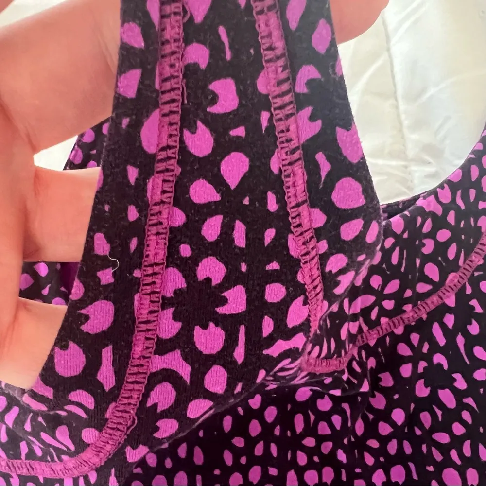 Lucy Work Out Top Size Medium Purple Flowers Yoga CrossFit Cardio Athlete C5 - Image 7