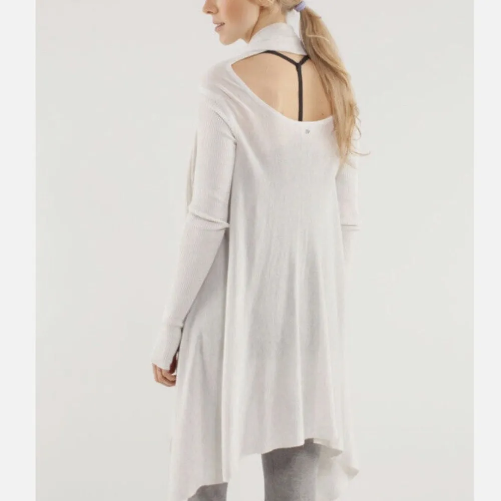 Lululemon Women's Heathered White Enlightened Pullover Size 8 Wear Multiple Ways - Image 3