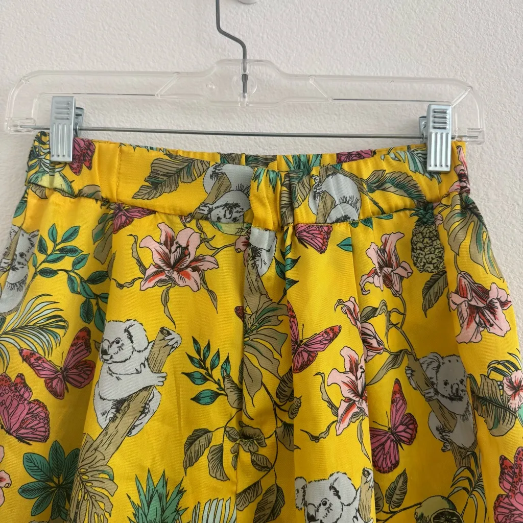 Zara High Waist Yellow Floral and Koala Print Shorts Size: XS - Image 2