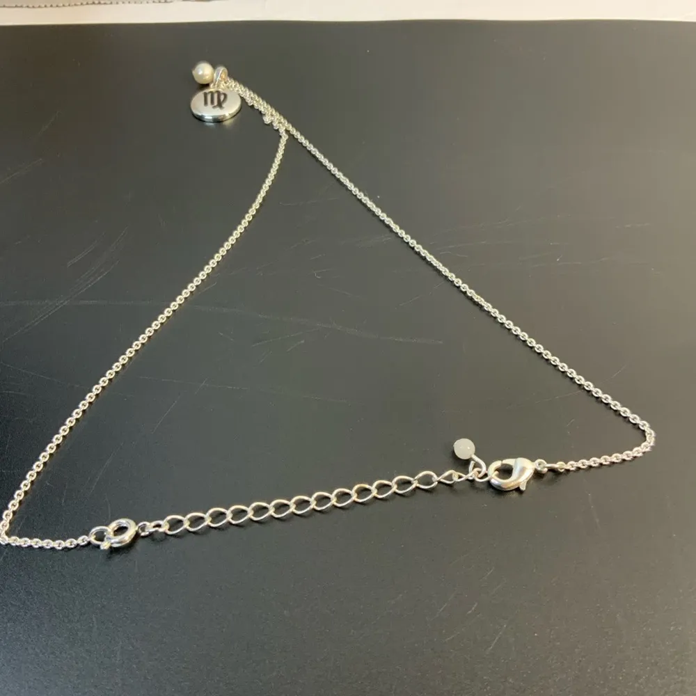 Avon NRT Silver tone Necklace w/Virgo zodiac pendent w/genuine freshwater Pearl - Image 5