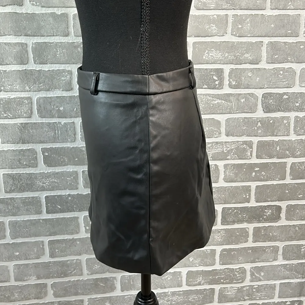 Zara | Faux Leather | Black MINI‎ Skirt | Women’s Size Small | Soft Leather - Image 4