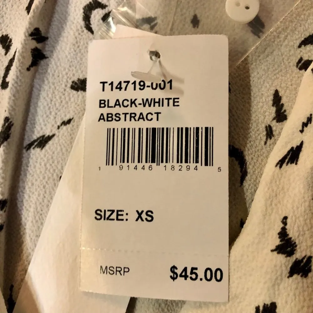 All in Favor Blouse Womens XS New Black White Abstract - Image 8
