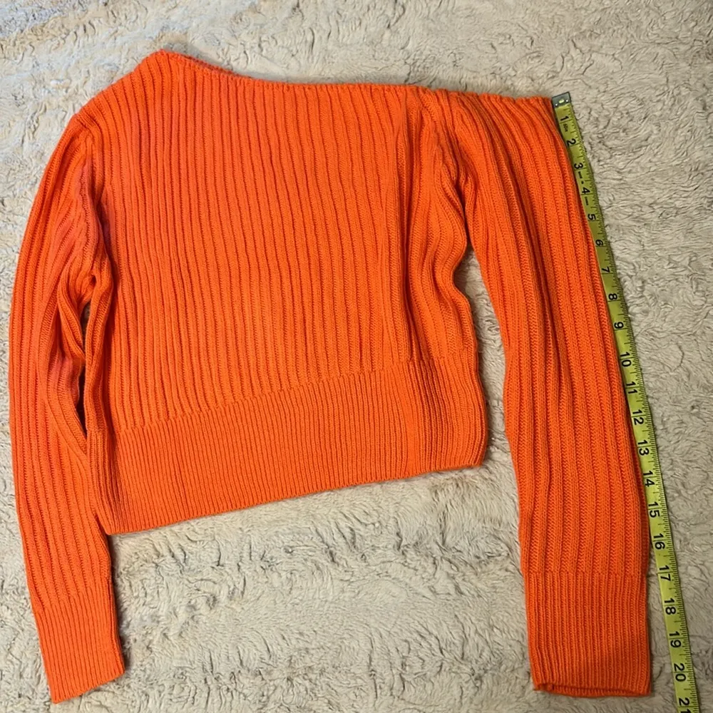Size XL sweater - Image 3