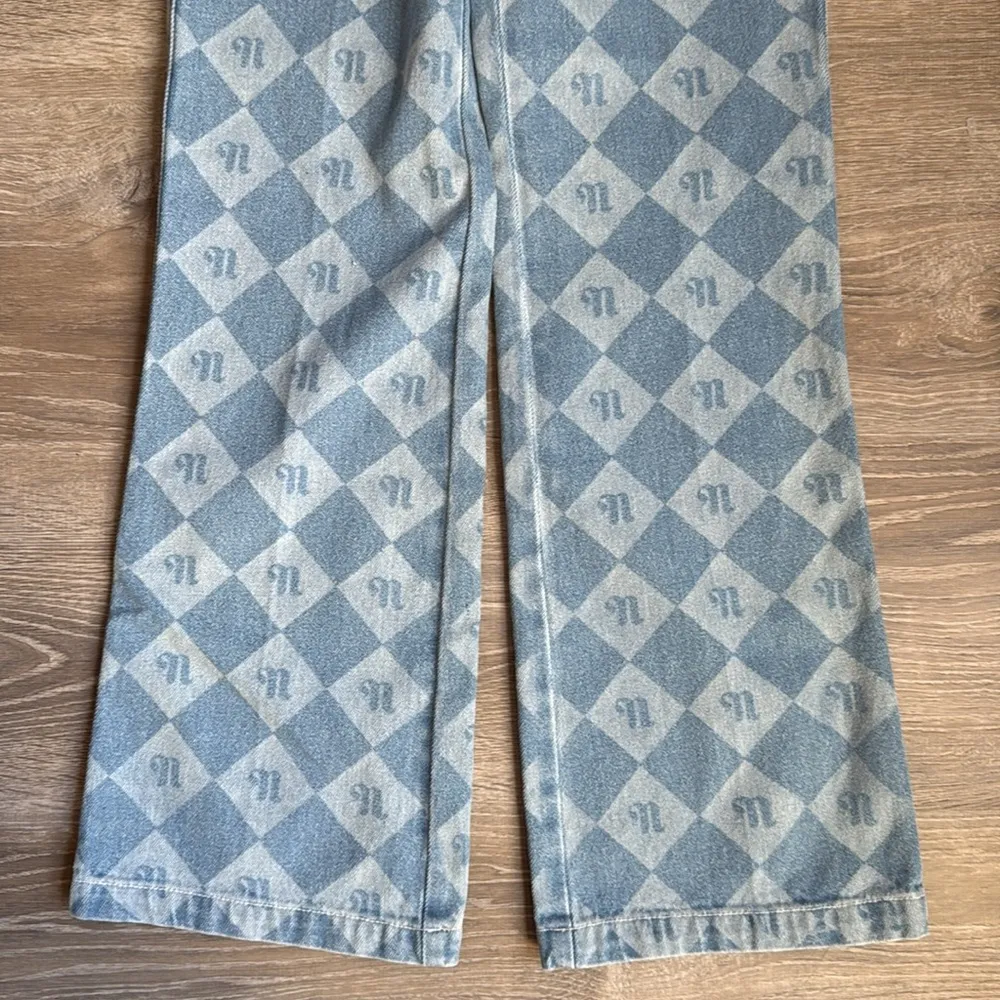 NEW NANUSHKA Zoey logo - Image 7