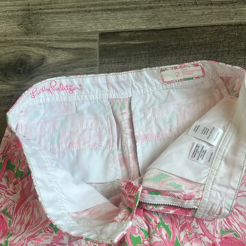 Lilly Pulitzer Shorts Sz 2 Buttercup Flamingo Print Scallop Hem Pink Green #186 - Image 4