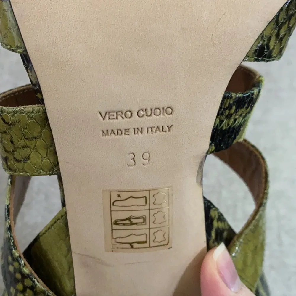 Paris Texas olive green snakeskin effect sandals size 39 EU - Image 11