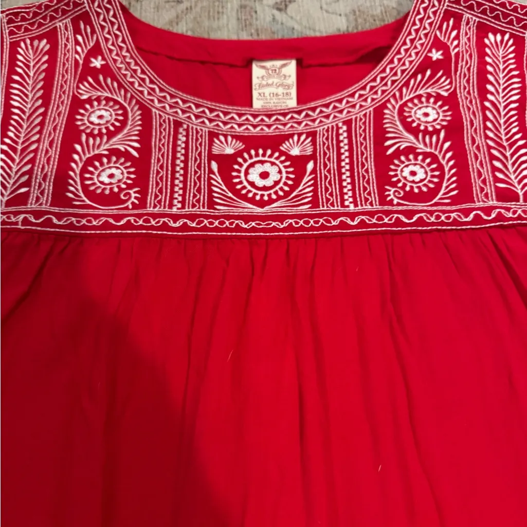 Faded Glory Scarlet Blouse with Ivory Detailing - Image 5