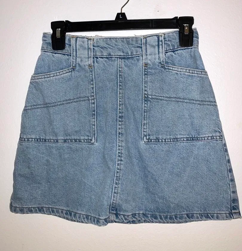 UO Denim Mini Jean Skirt - Image 3