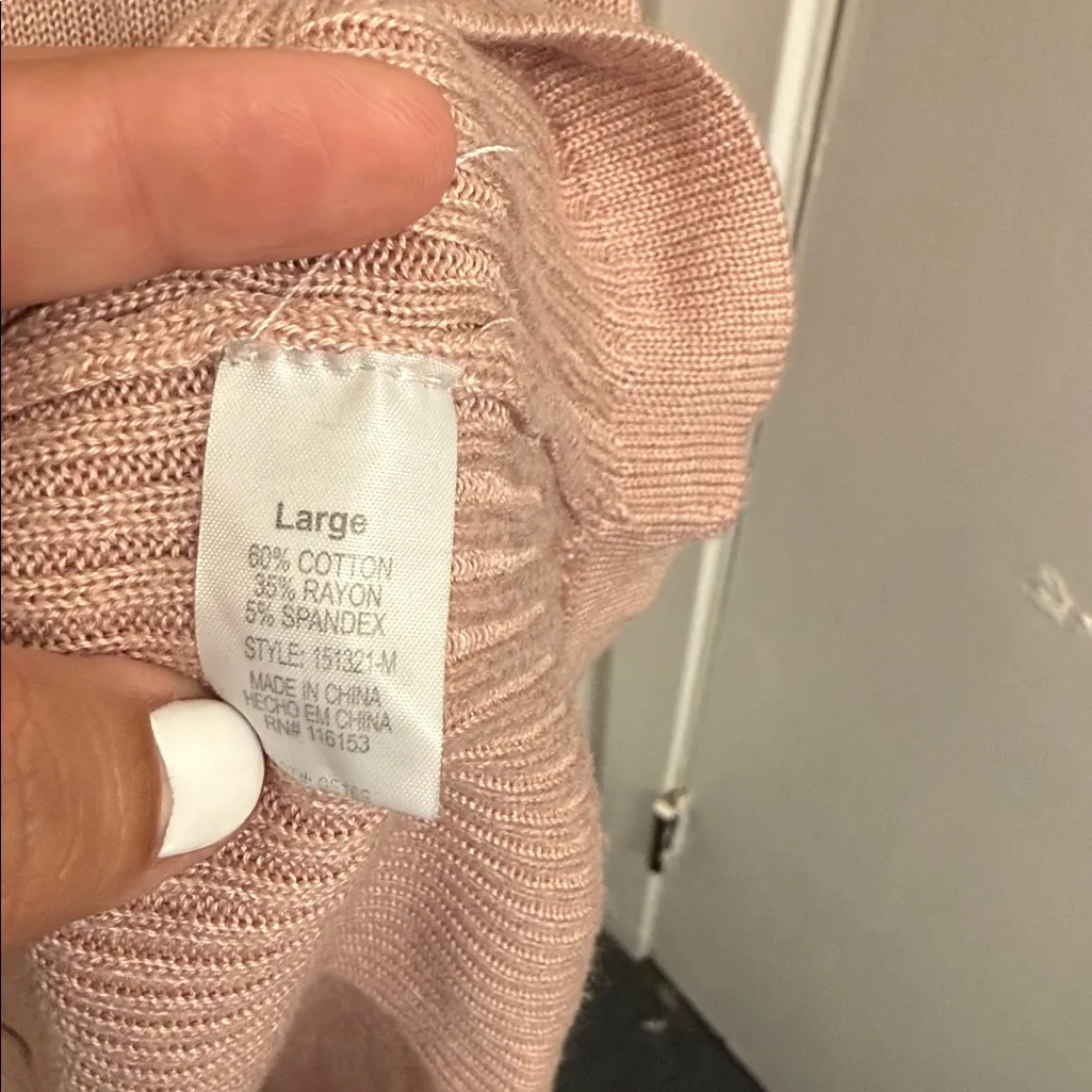 Poof! Blush Knit LS top size large - Image 5