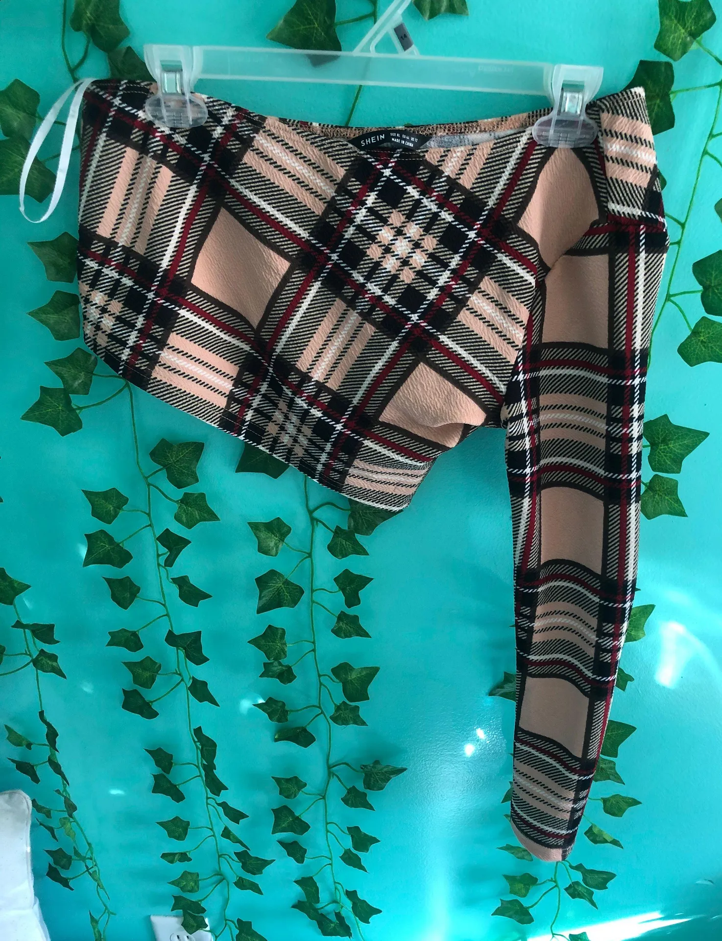 SheIn Crop Top - Image 2