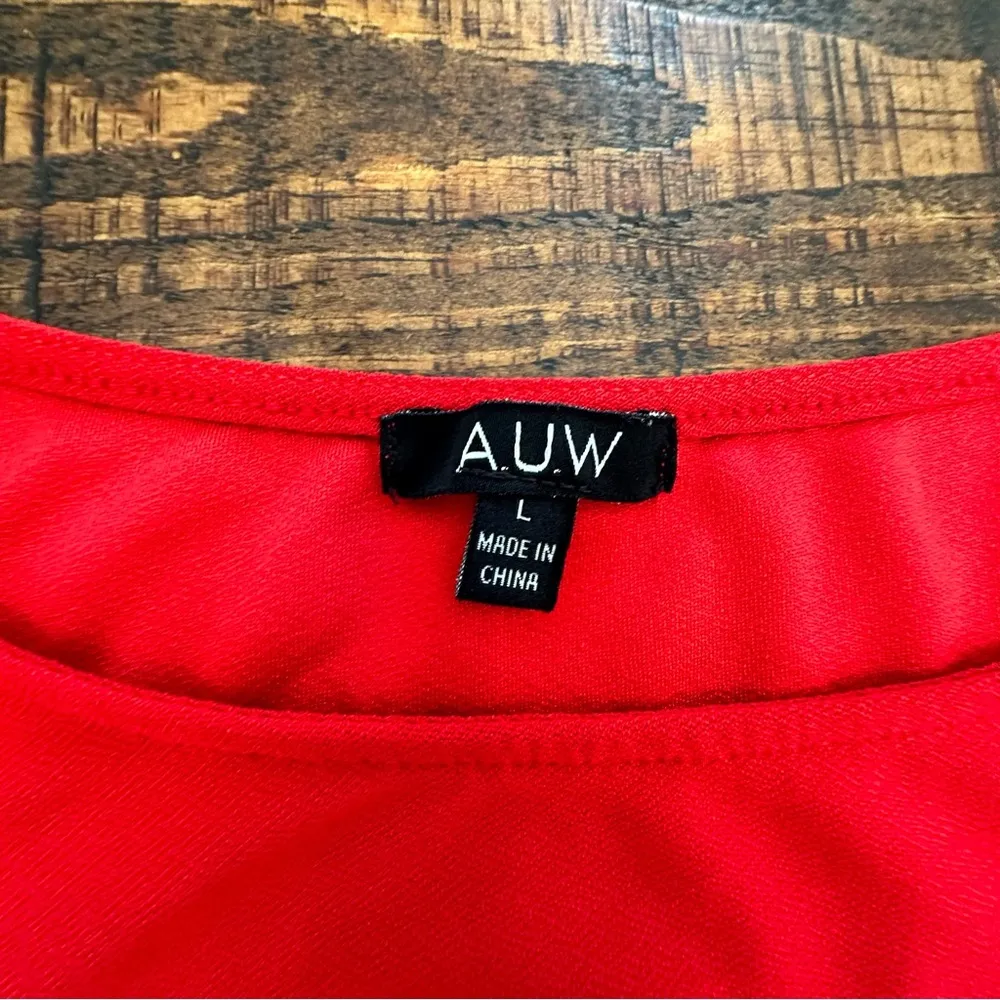 AUW Short Sleeve Top- Excellent condition - Image 4