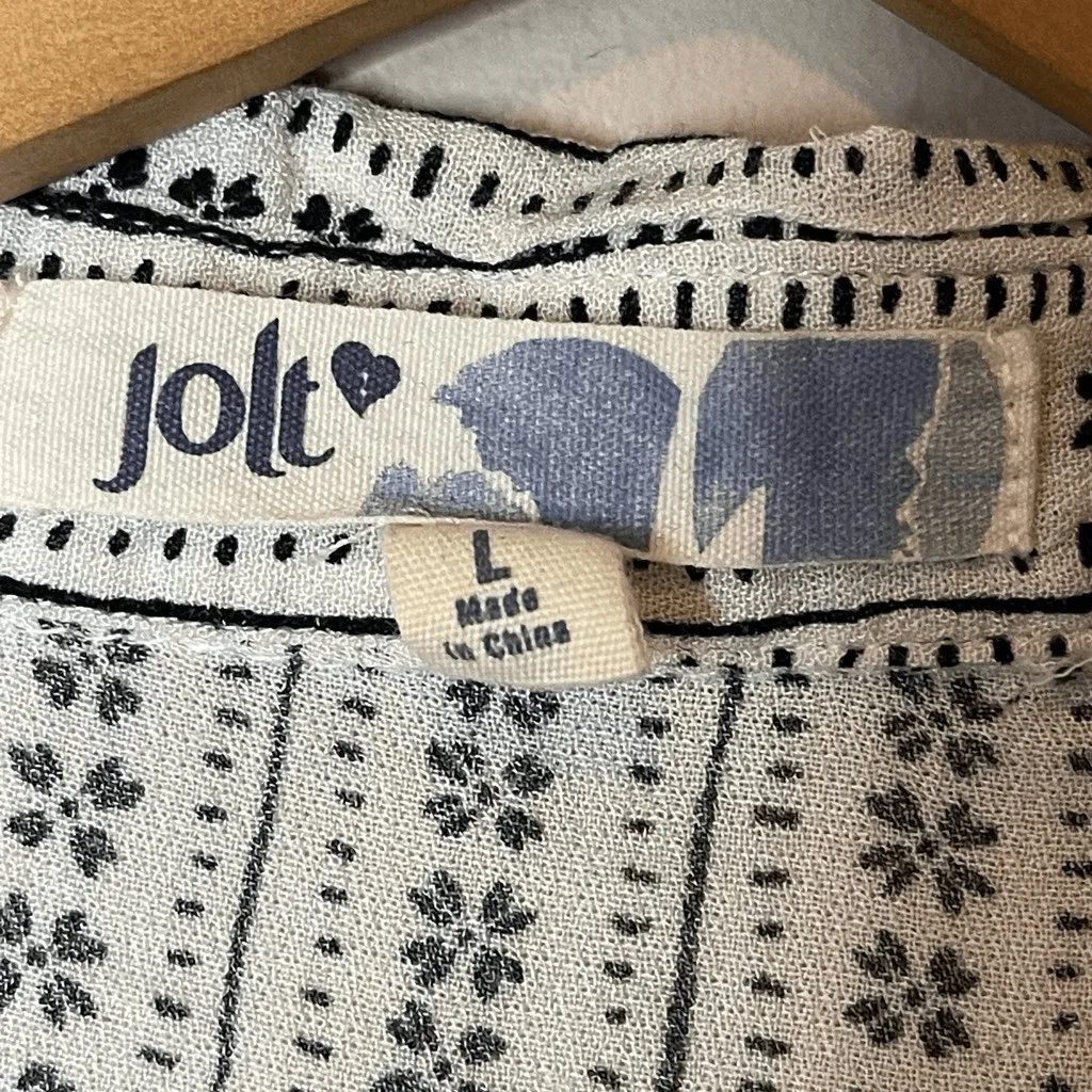 JOLT Ruffle Trimmed Short-Sleeve Lightweight Button Down, Large - Image 4