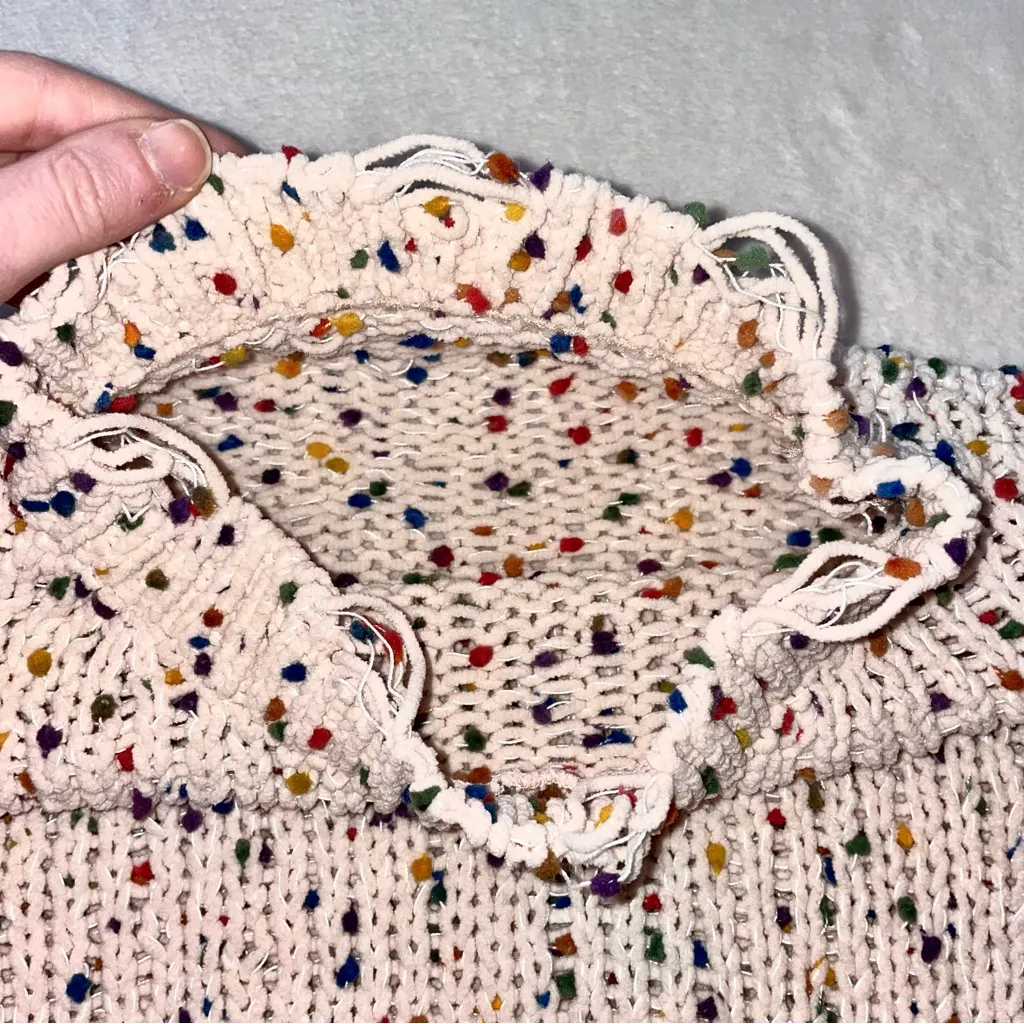 Womens Boutique Confetti Pom Pom Sweater size Small! - Image 6