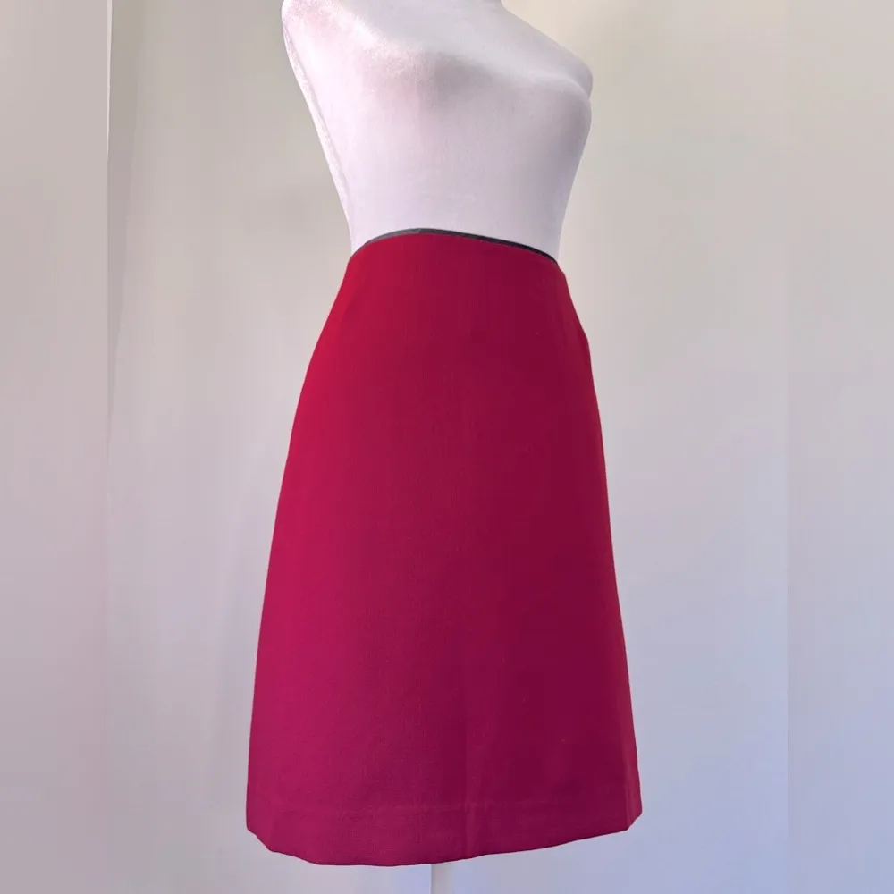 Vintage ‘01 Gap Dark Red Knee Length Skirt w/ Black Trim - Image 6