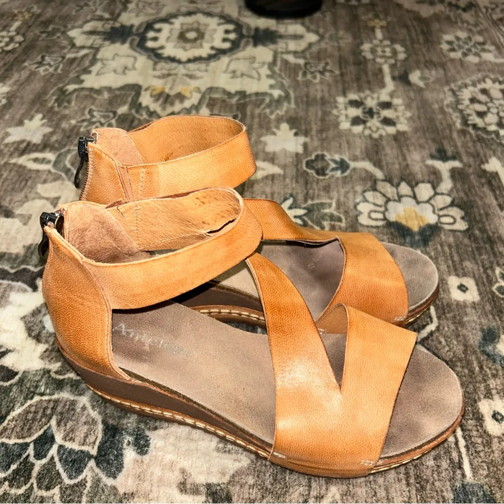 Antelope Women's Brown Wedge Sandals - Image 3