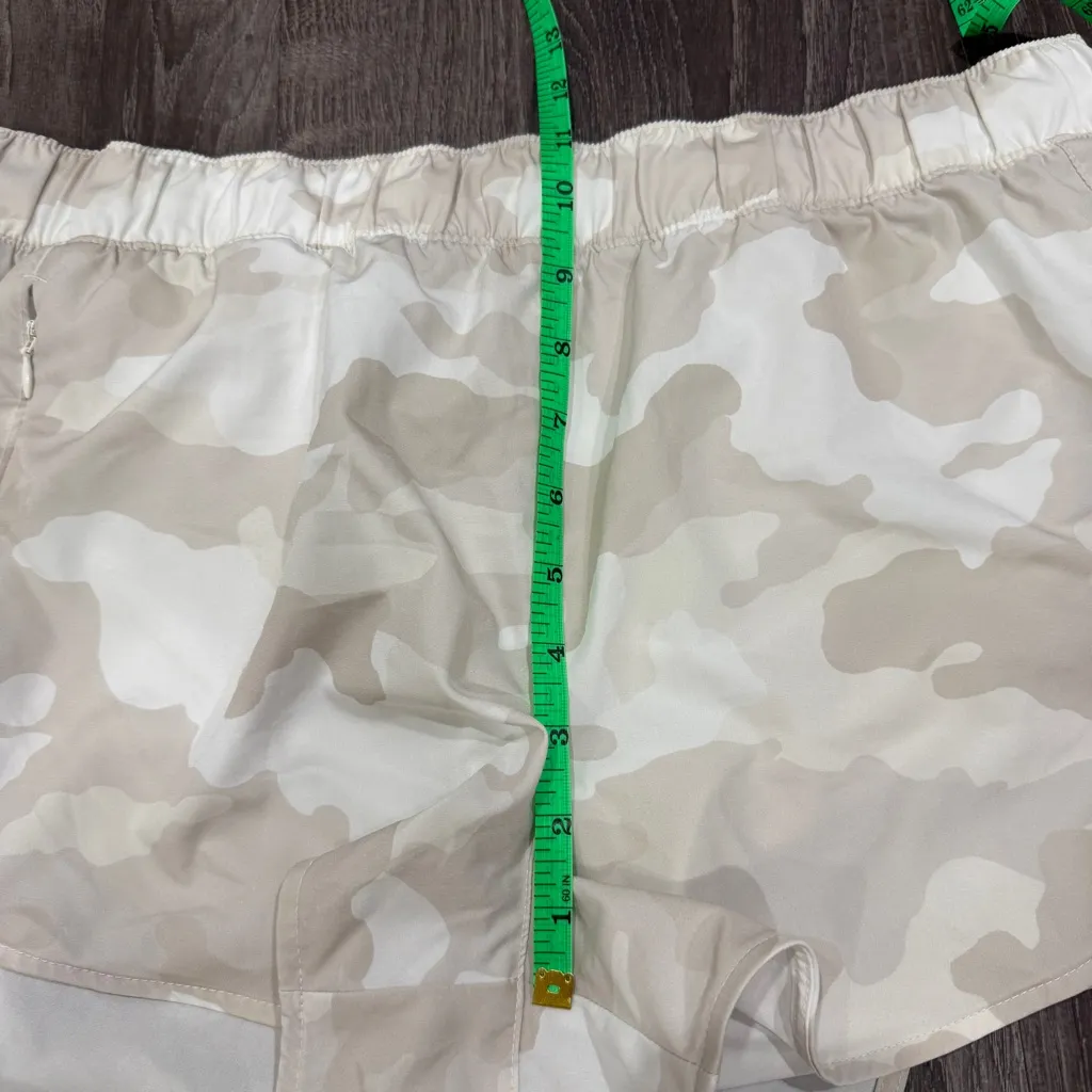 Old Navy Cream Mid-Rise StretchTech Run Shorts - Image 9