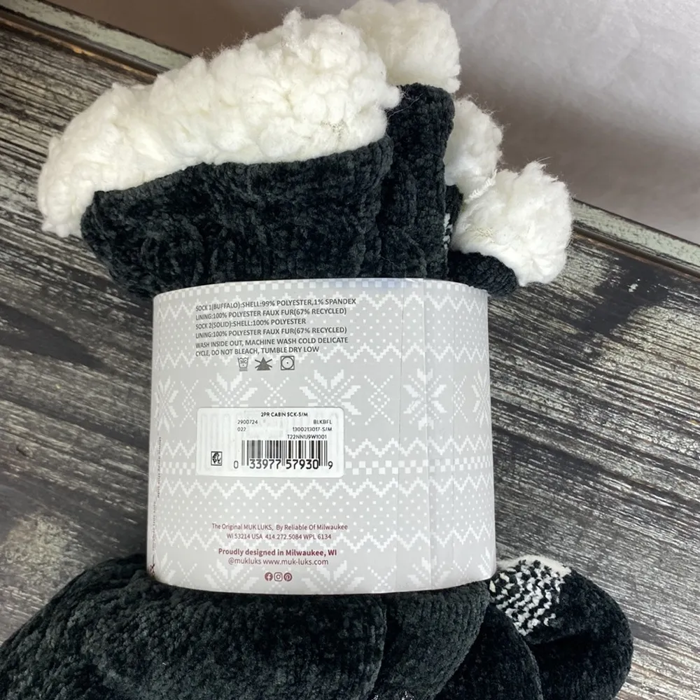 Muk Luks Black & Ivory Floor Grip Fuzzy Cozy Cabin Socks NEW S/M 5 - Image 3