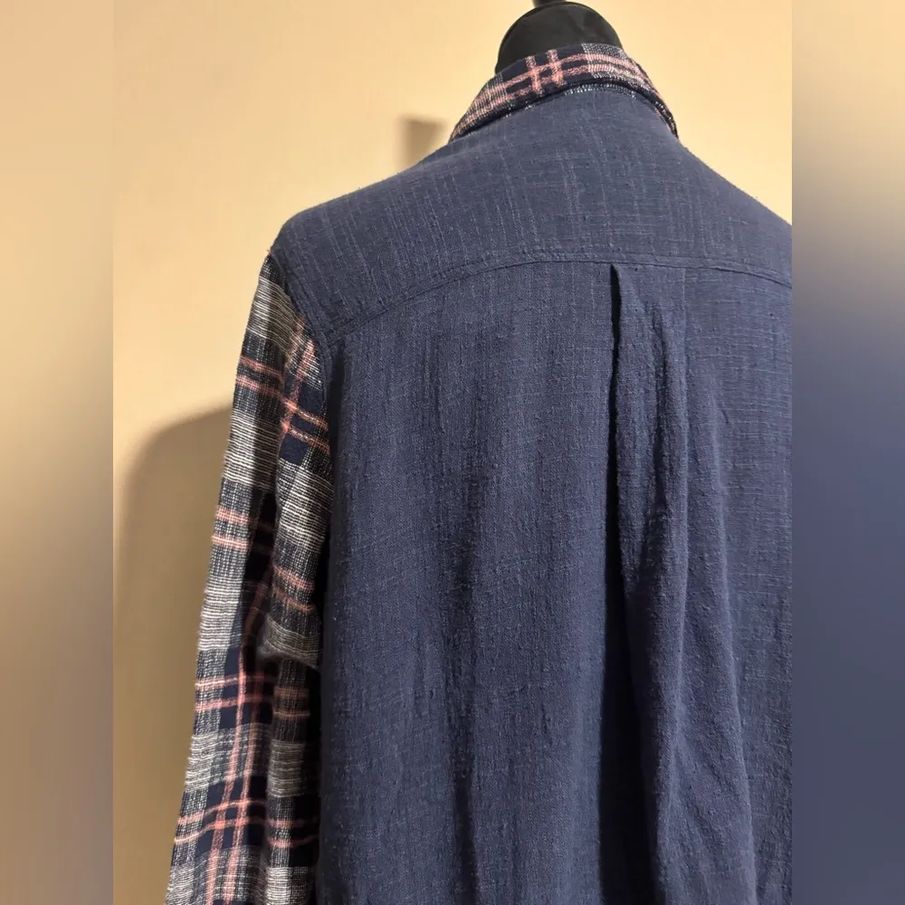EUC Entro Blue and Gray Plaid Long-sleeve Button Down size large - Image 7