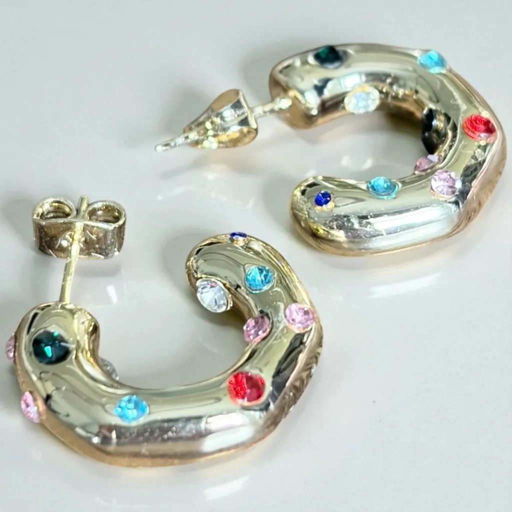 Gold Plated Huggie Hoop Earrings Cubic Zirconia New - Image 4