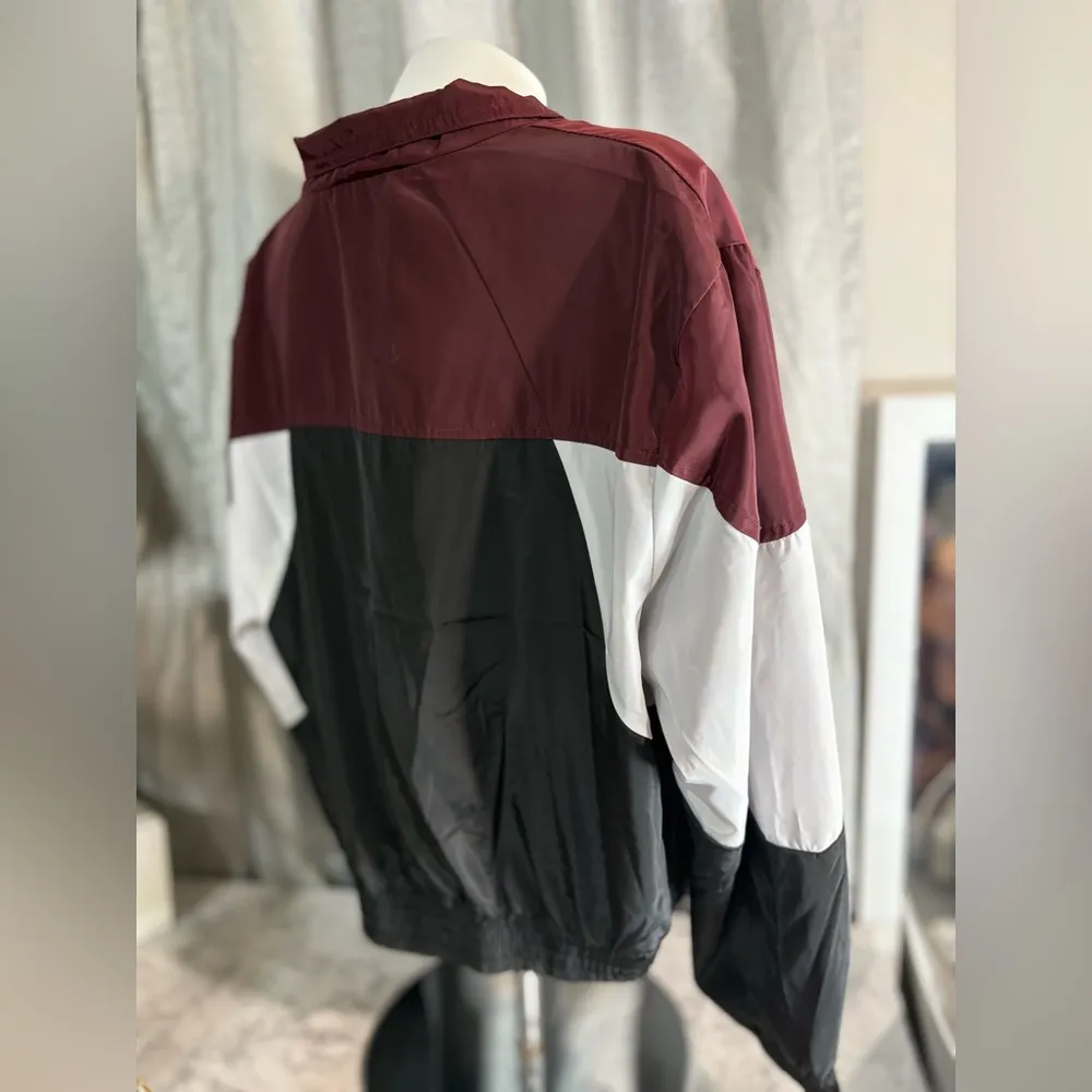 sport woman’s color block jacket 2X - Image 4