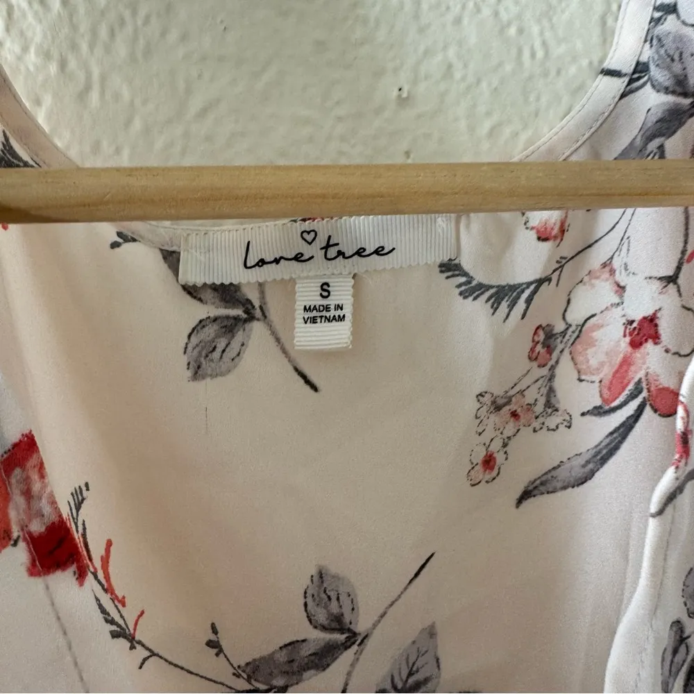 Love Tree Floral Pink Blush Cropped Blouse - Image 2