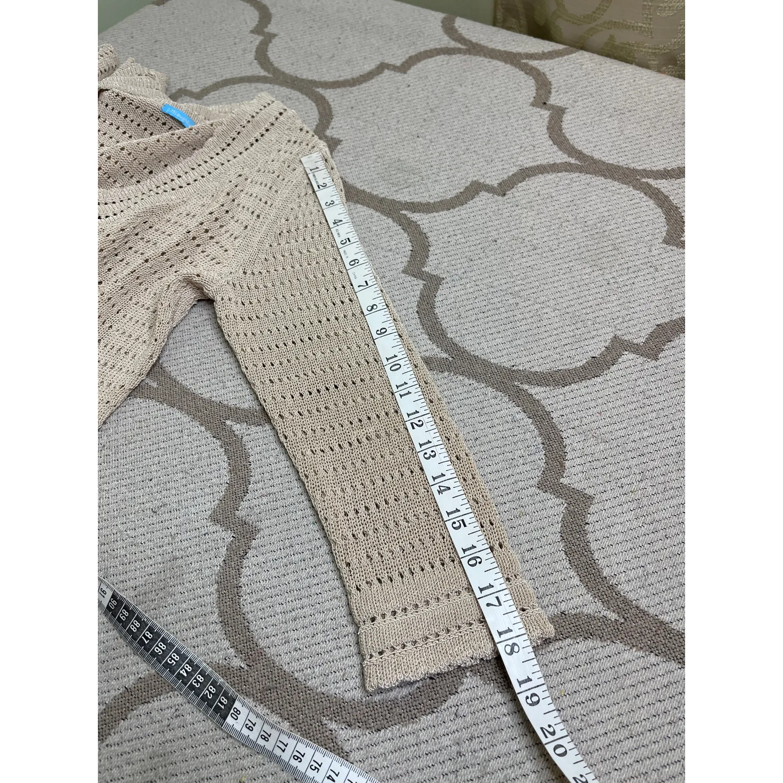 J. McLaughlin v-neckline loose knit 3/4 sleeve sweater, size small - Image 10