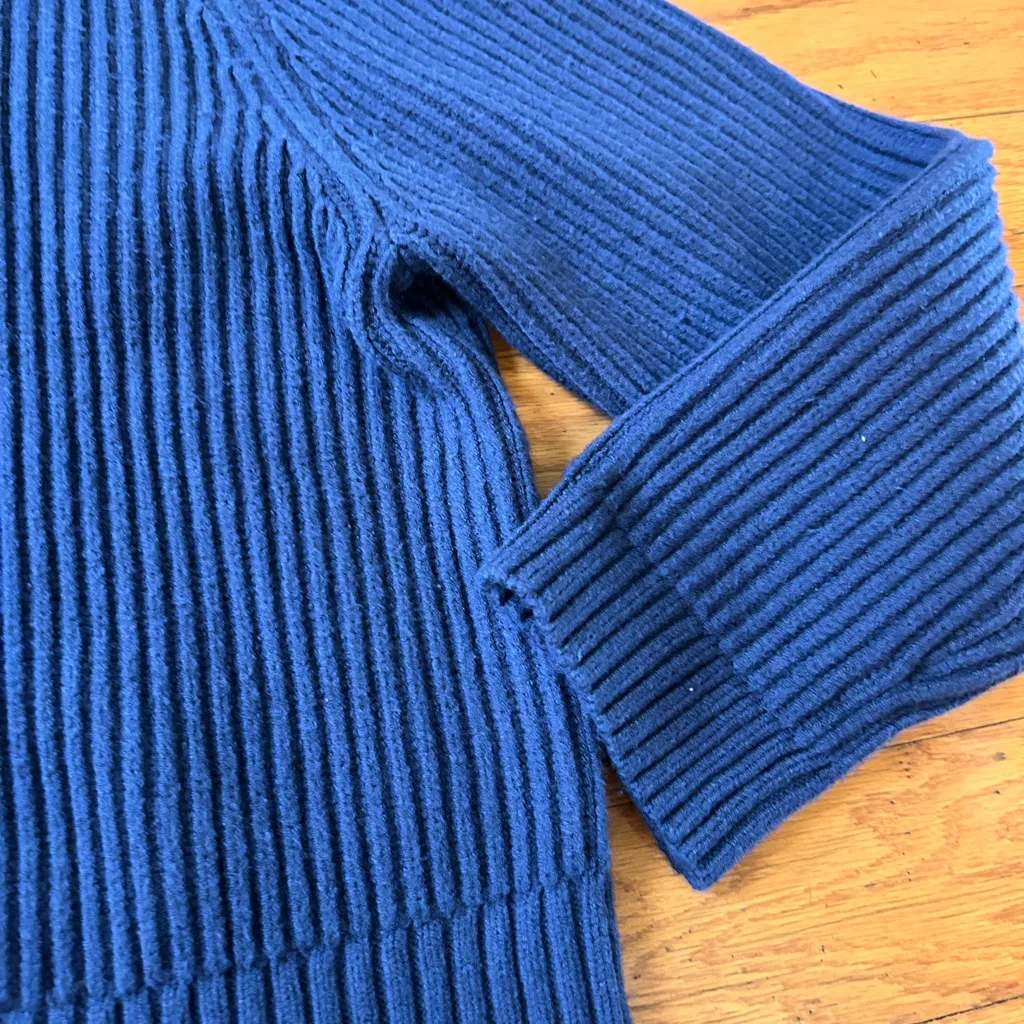 NWOT Ann Taylor women navy sweater with Button Collar - Image 4