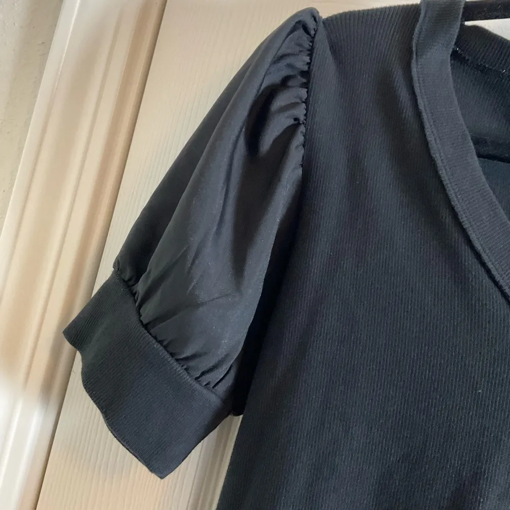 Steve Madden Black Puff Sleeve Top size X-Large - Image 3