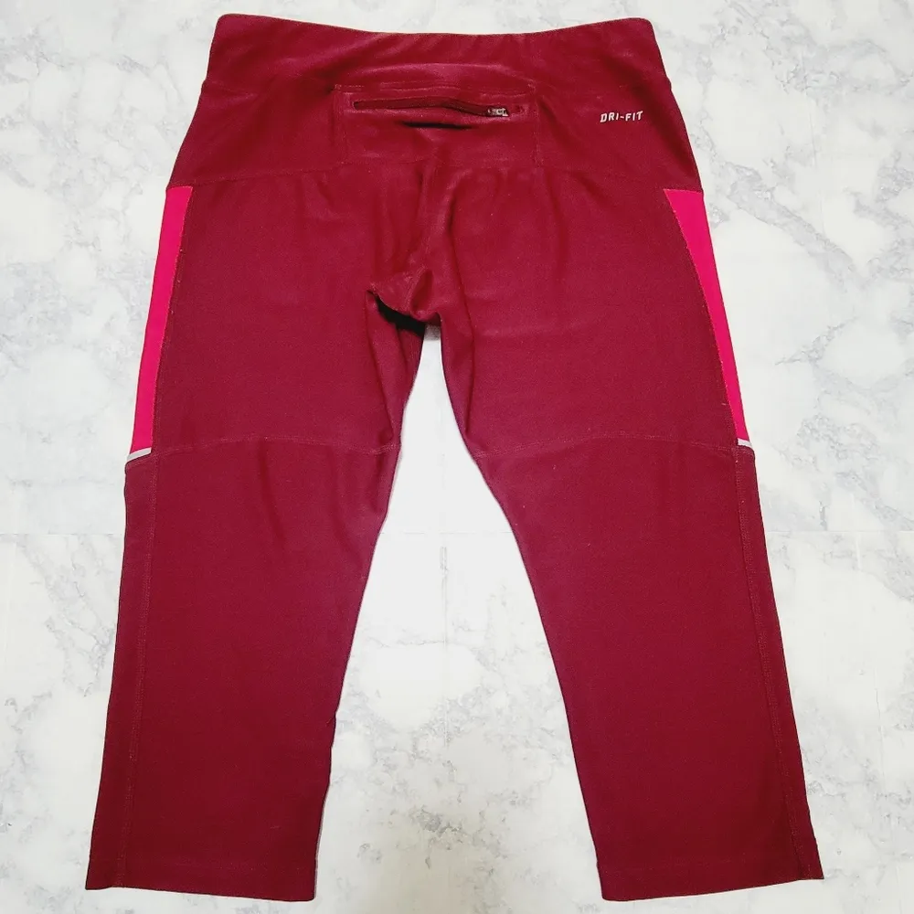 Nike Stay Warm Filament running capris size small - Image 10