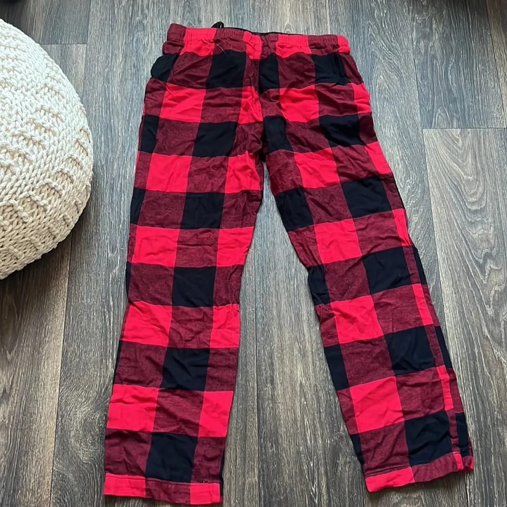 Old Navy  Plaid Pajama Pants - Image 4