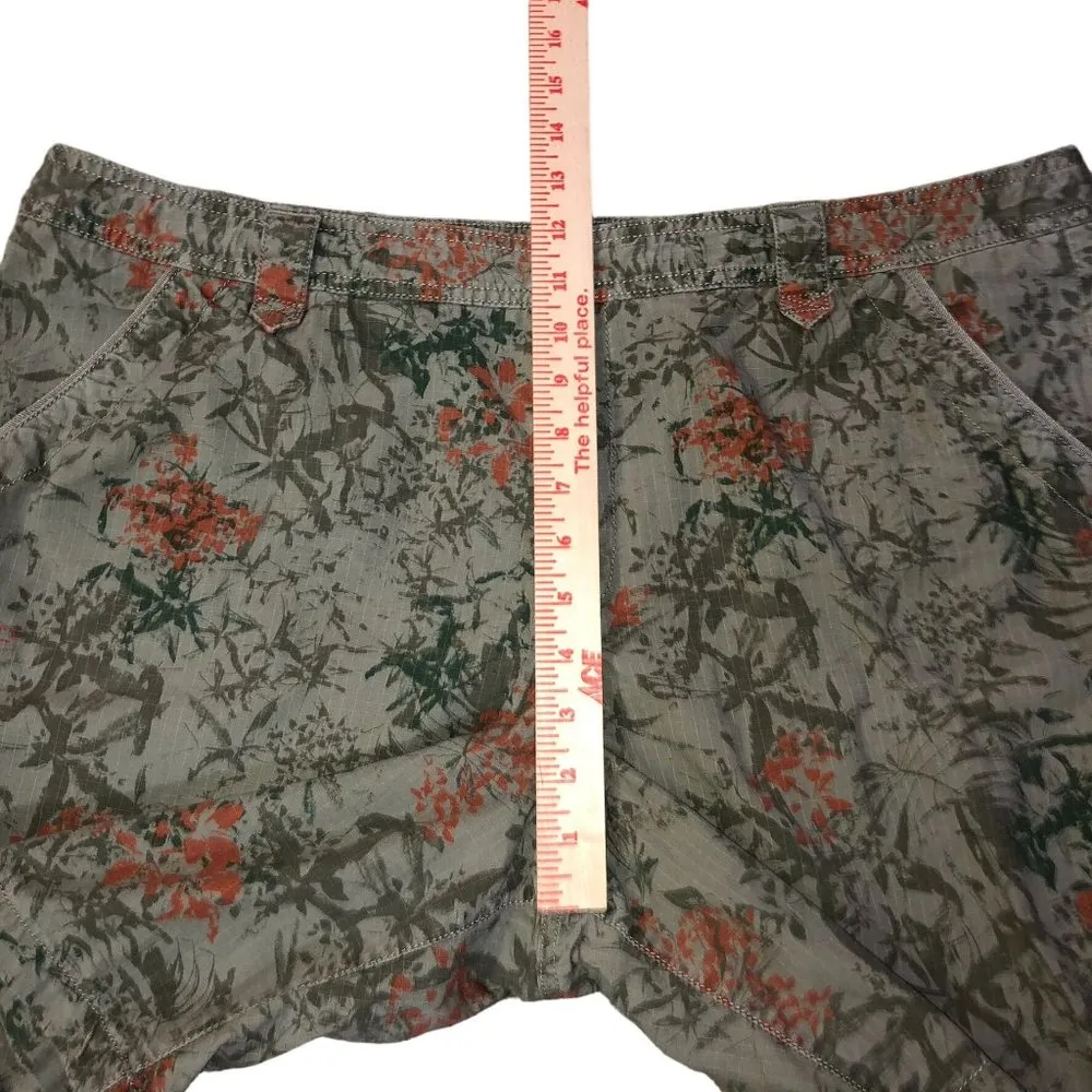 Eddie Bauer Ripstop Shorts Womens T18 Tall Used Green Floral - Image 13