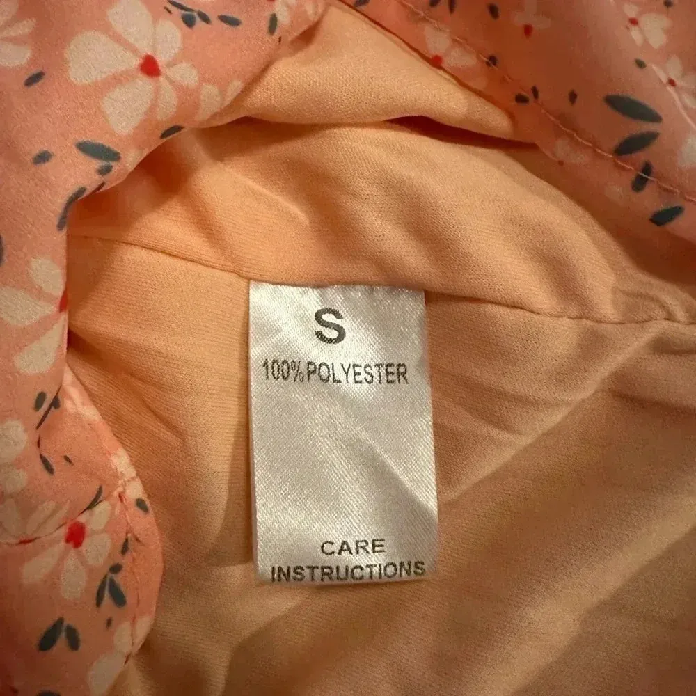 Pink Lily pink floral romper size S - Image 4