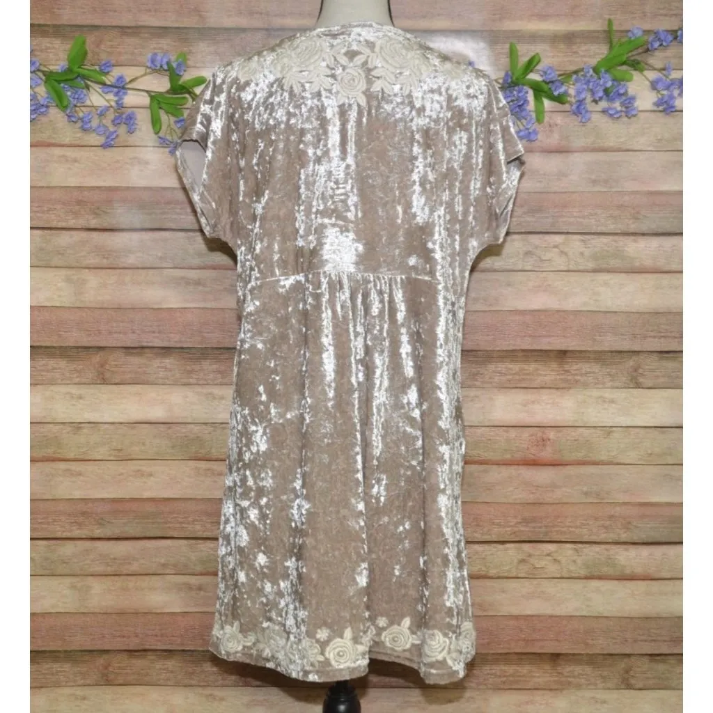 Savanna Jane Champagne Embroidered Floral Crushed Velvet Babydoll Tunic Top 1X Tan - Image 5