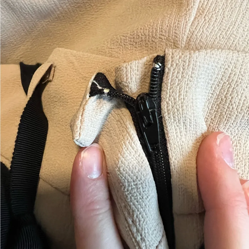 Monteau Women’s Beige Shorts Size Medium - Image 3