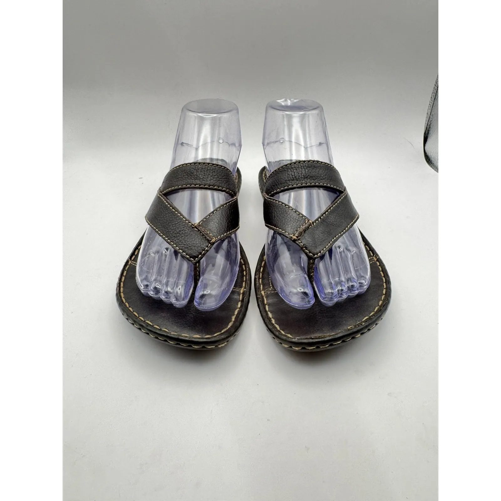 BORN womens Black Leather wedge heel sandal Size 7 thong toe loop - Image 2