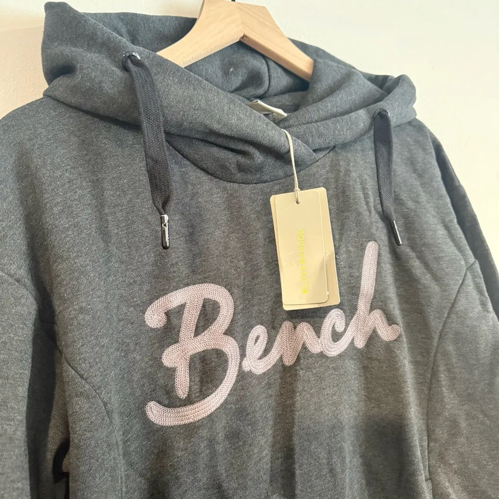 BENCH IMPULSION PULLOVER HOODIE SIZE SMALL - Image 3