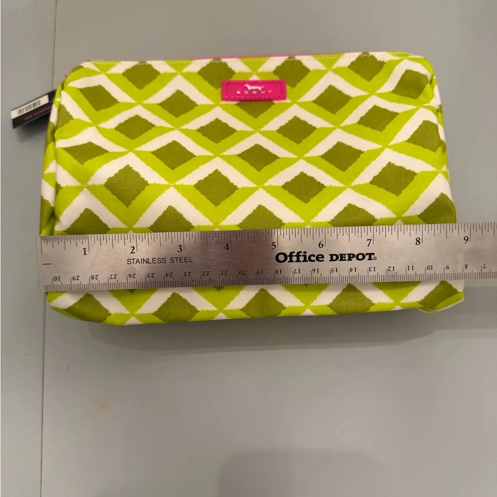 Scout Packin’ Heat Cosmetic Makeup Bag Green Geometric Pink Zip - Image 7