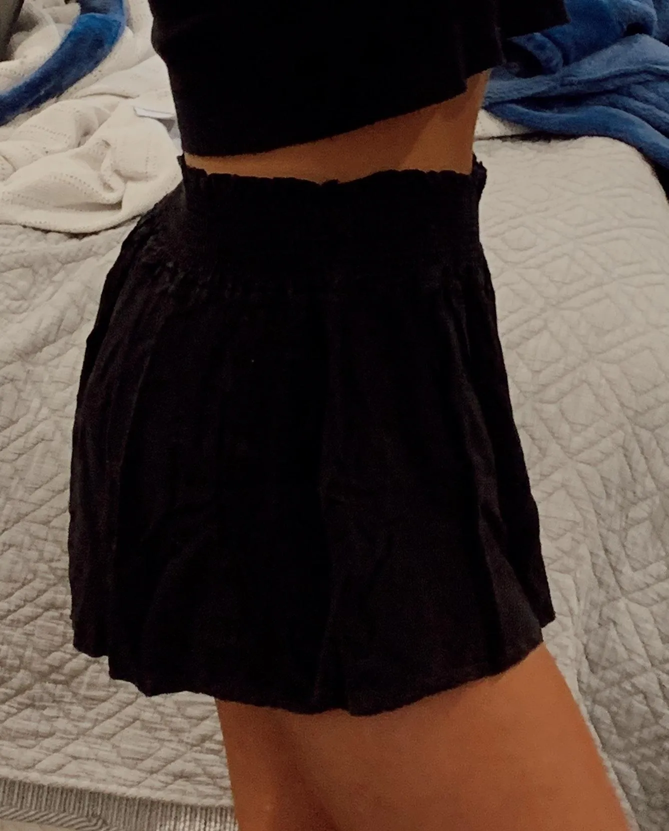 Brandy Melville Black Jolene Flowy Shorts - Image 3