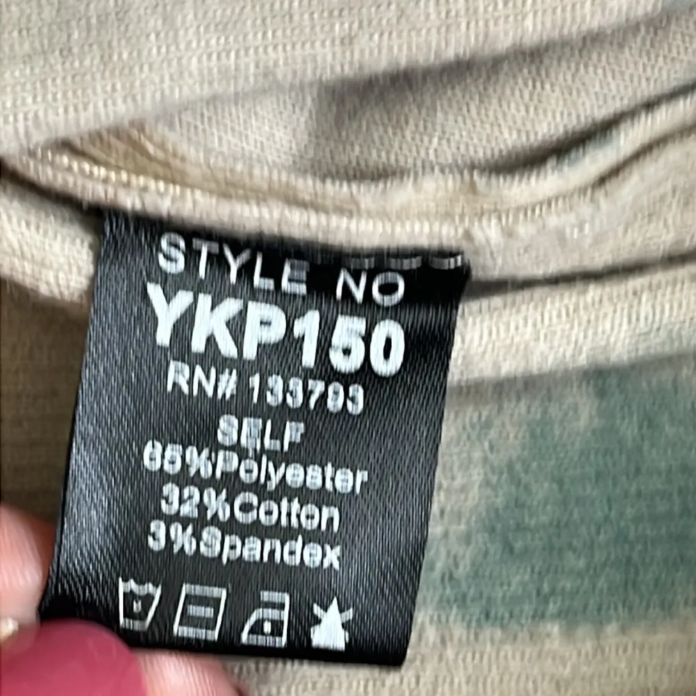 POL Tie Dye Cotton Blend Side Zipper Pull On Bermuda Shorts, size small - Image 9