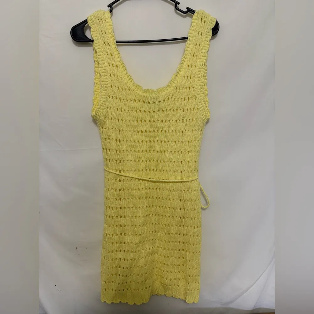 Parked Light Yellow Dress Size 6 - Image 7