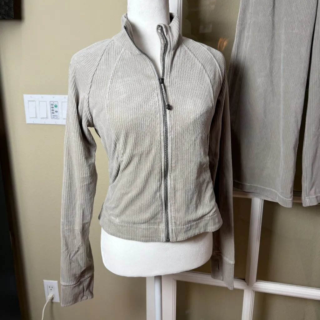 Lululemon Velvet Cord Scuba Jacket & Wide Leg Pants Riverstone Taupe Size 6/8 - Image 3