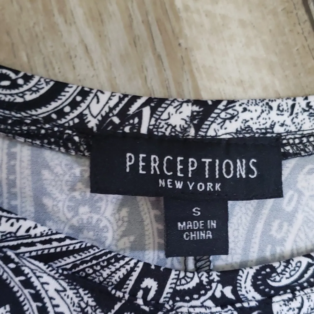 Connected apparel dress size small - Image 3