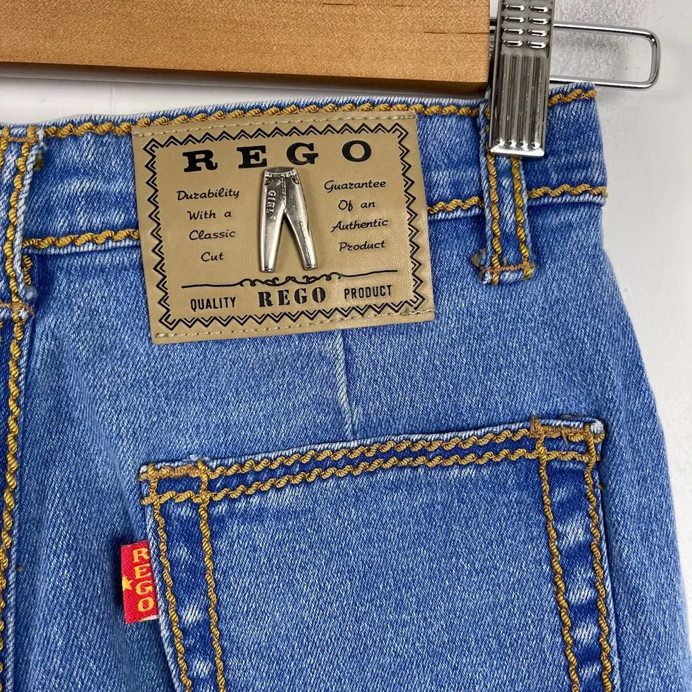 REGO Vintage Women's Size 26 Med wash High Rise Waist Western Jeans Gold Stitch - Image 9